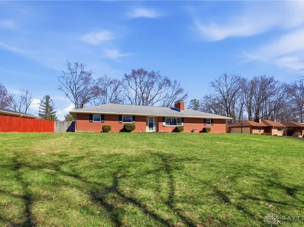 410 Tanglewood Dr, Dayton, OH 45440