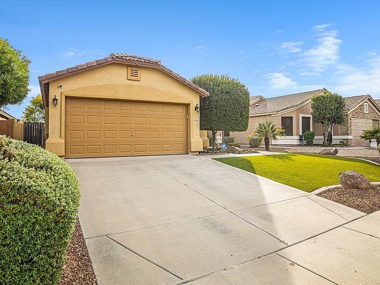 3809 W Five Mile Peak Dr — Photo 2