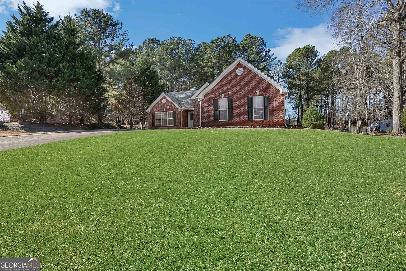 85 Jacob Dr photo 1