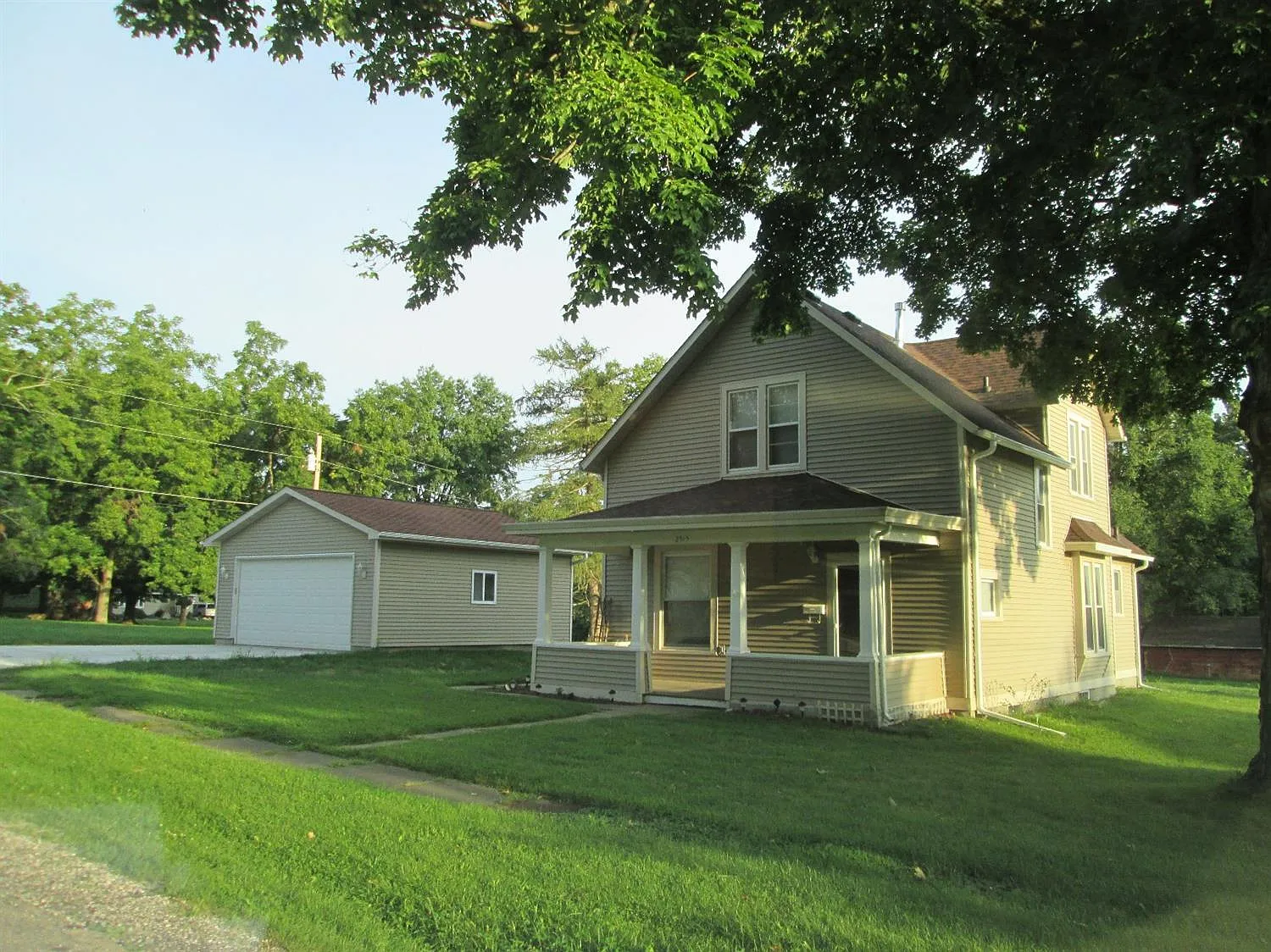 2515 Steuben St photo 1