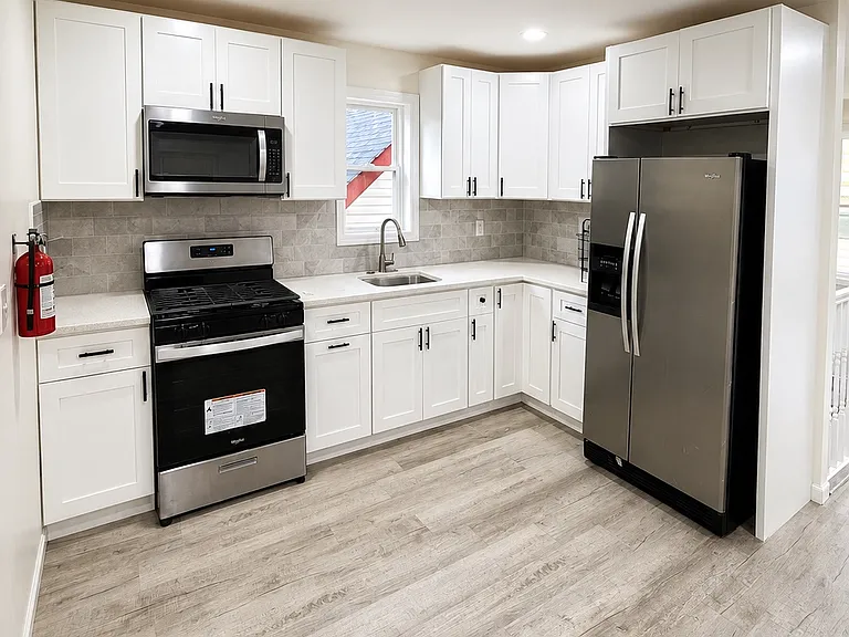 244 Keen St #2 — Photo 3