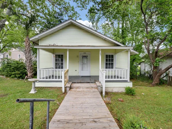 206 Augusta St, West Columbia, SC 29169