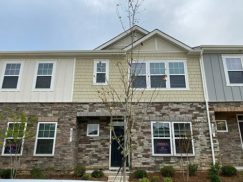212 Sagecroft Ln Photo 1