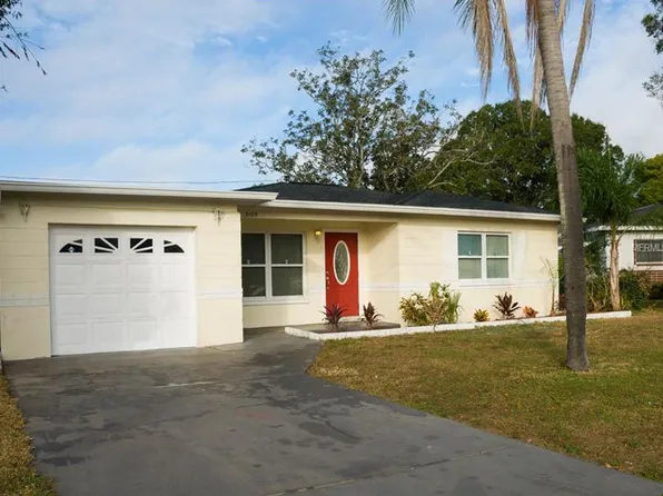 2109 58th St S, Gulfport, FL 33707