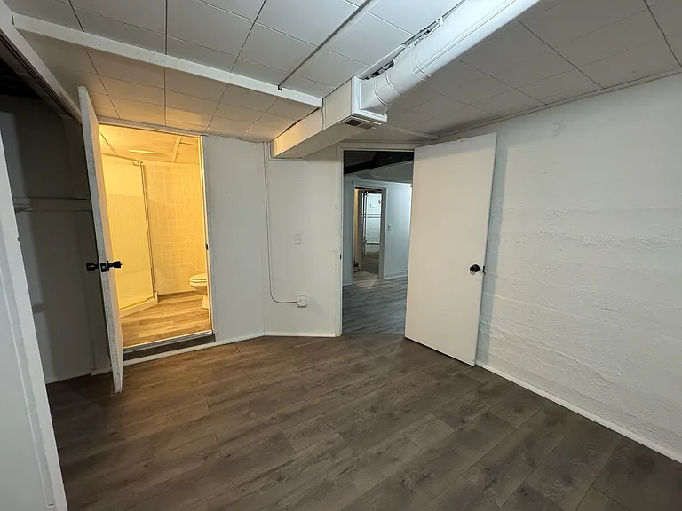 511 Montgomery Rd — Photo 10
