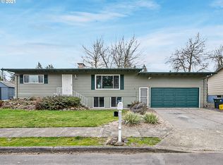 19444 NE Hassalo St, Portland, OR