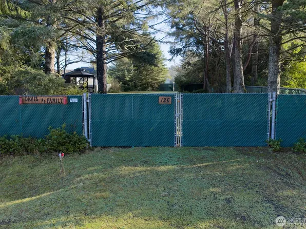 126 S Narwhal Loop SW, Ocean Shores, WA 98569