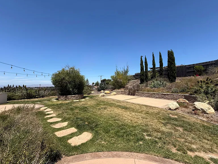 1137 Trilogy Cir — Photo 56