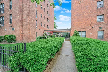 100 Colfax Avenue, #7D