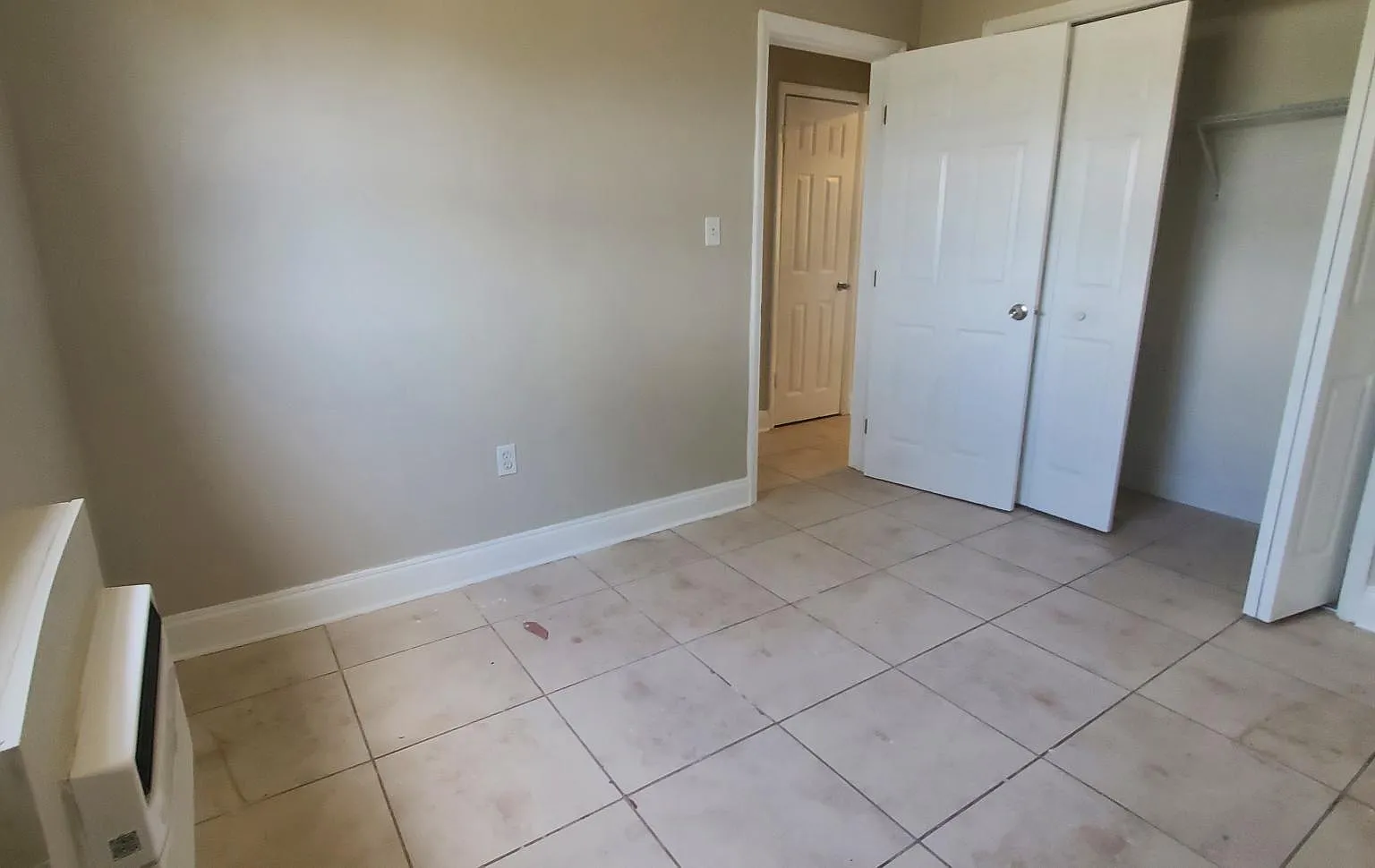1 bed, 480 sqft, $1,050 — Photo 3