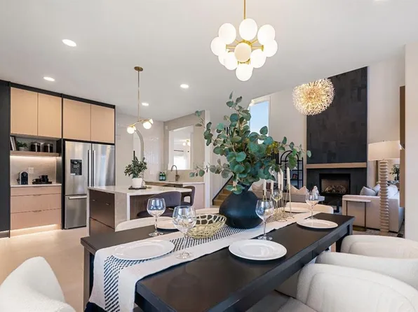 125 W Discovery Pl SW, Calgary, AB T3H 4N5
