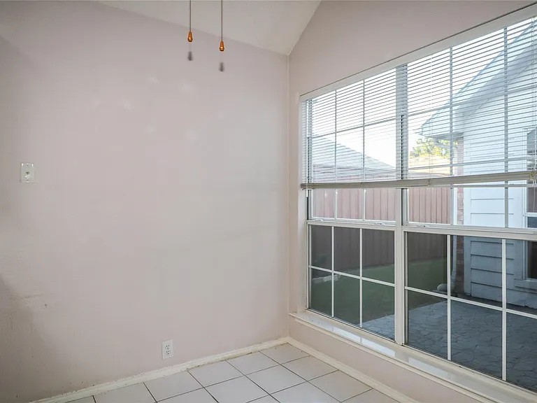 10613 Brandenberg Dr — Photo 9