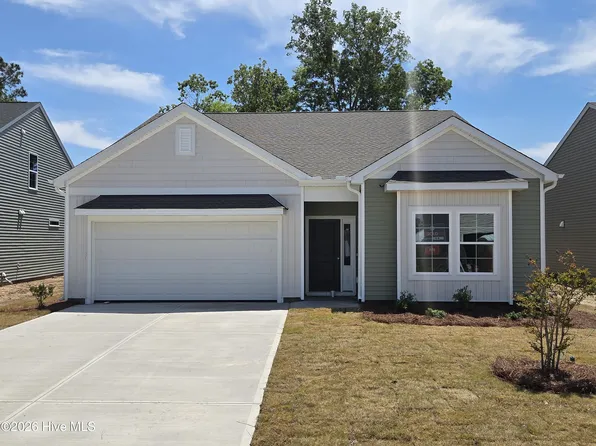 606 Hicks Court, Sneads Ferry, NC 28460