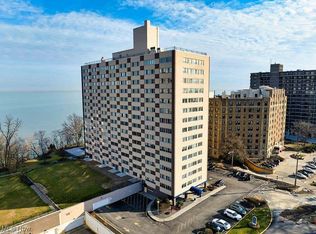 12520 Edgewater Dr APT 510, Lakewood, OH