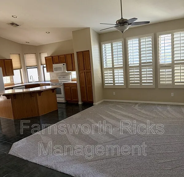 3625 N Katmai — Photo 3