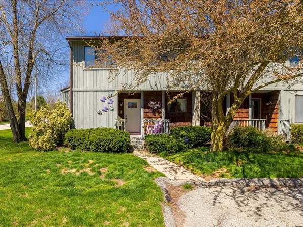 50 Meadowbrook Ln #50, Palmer, MA 01069