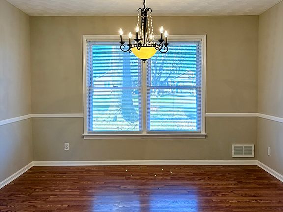 5th image of 2536 Goldenrod Dr