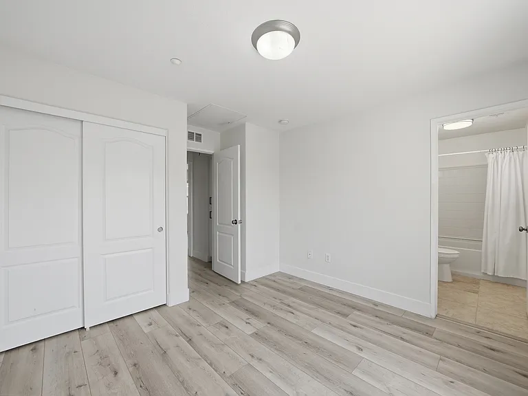 1645 Old Barn Ln — Photo 15