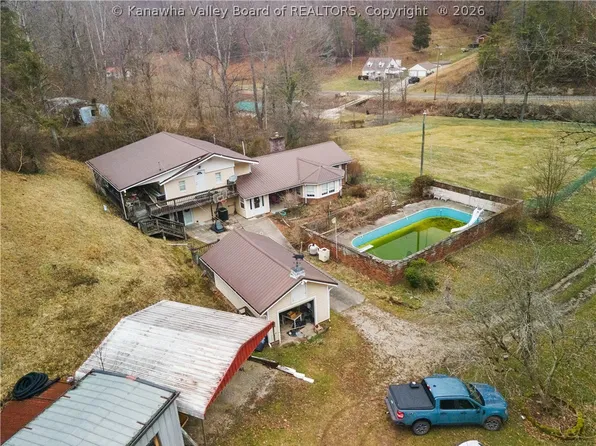 4593 Straight Frk, Yawkey, WV 25573