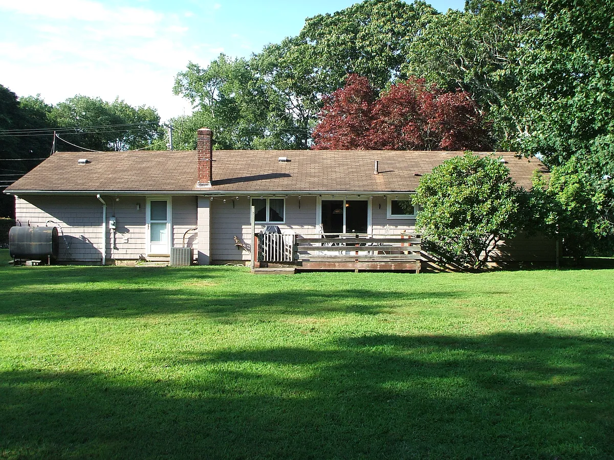 Building Photo - 144 S Pier Rd