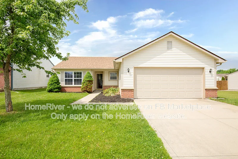 3 bed, 1.5 bath, 1187 sqft, $1,665 — Photo 1