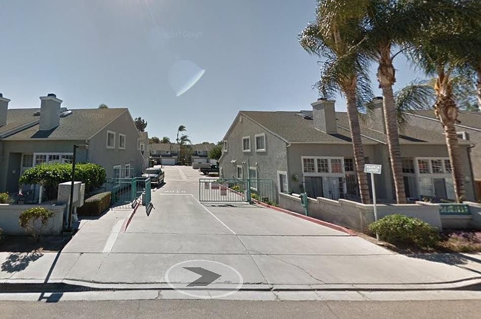 2nd image of 2679 Valencia St