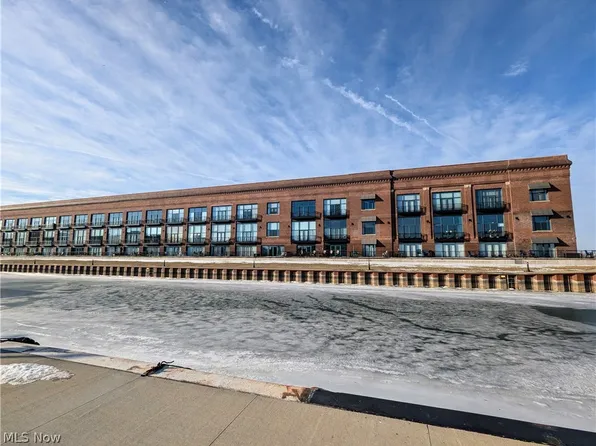 401 W Shoreline Dr Unit 338, Sandusky, OH 44870