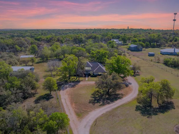 28 Country Oaks Dr, Buda, TX 78610