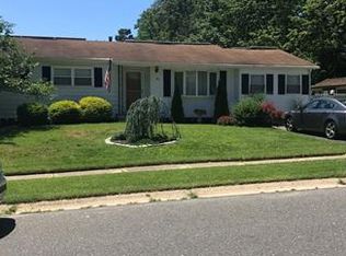 2 Wyoming Dr, Jackson, NJ