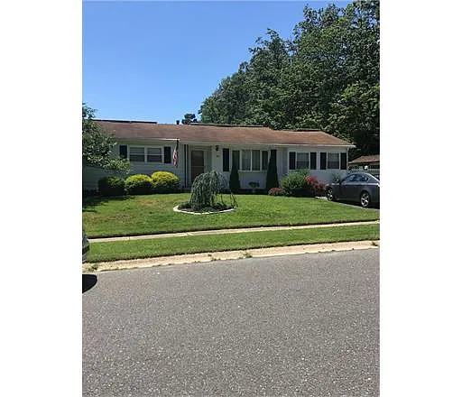 2 Wyoming Dr photo 1