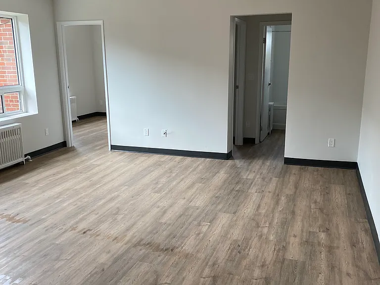145 Woodward Ave — Photo 7