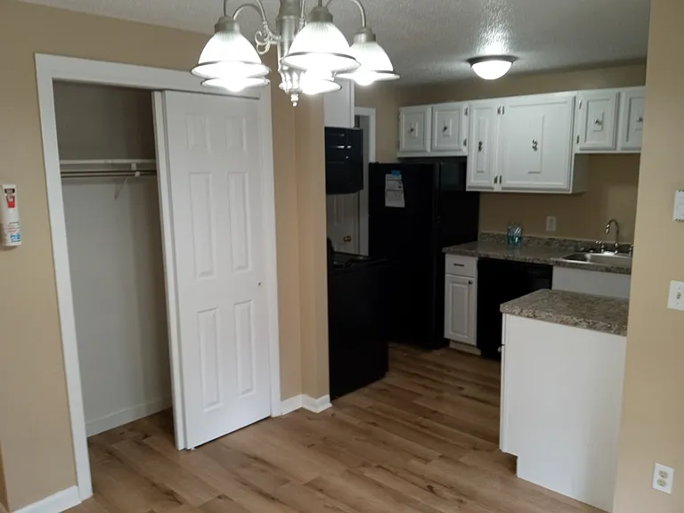 147 Allen St #147 — Photo 7