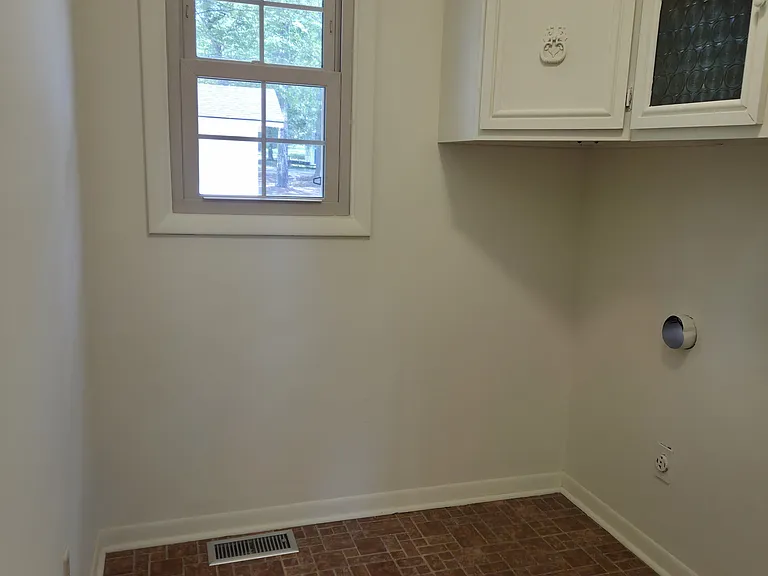 430 E Boston Ave — Photo 19
