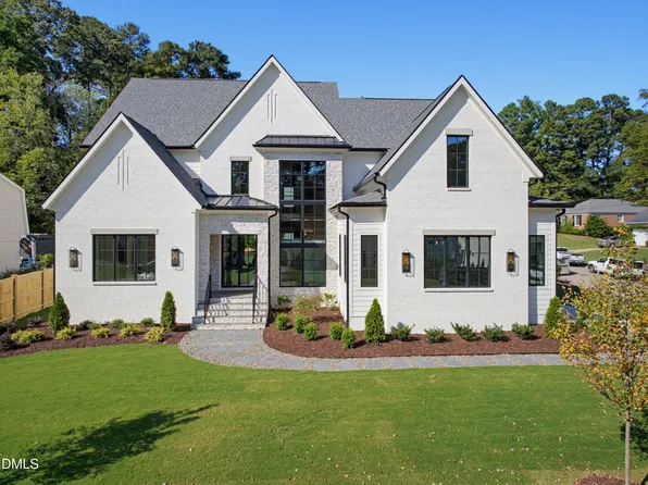 413 Pinecroft Dr, Raleigh, NC 27609