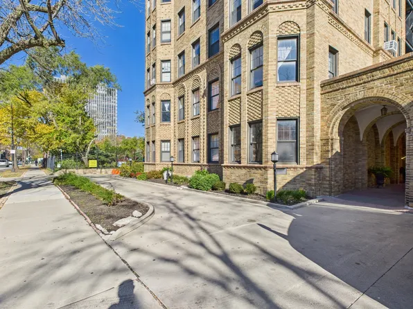 7321 S South Shore Dr #7D, Chicago, IL 60649