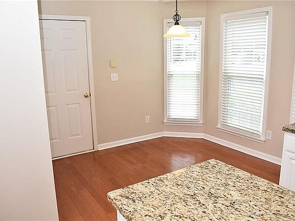 Breakfast nook/bay window