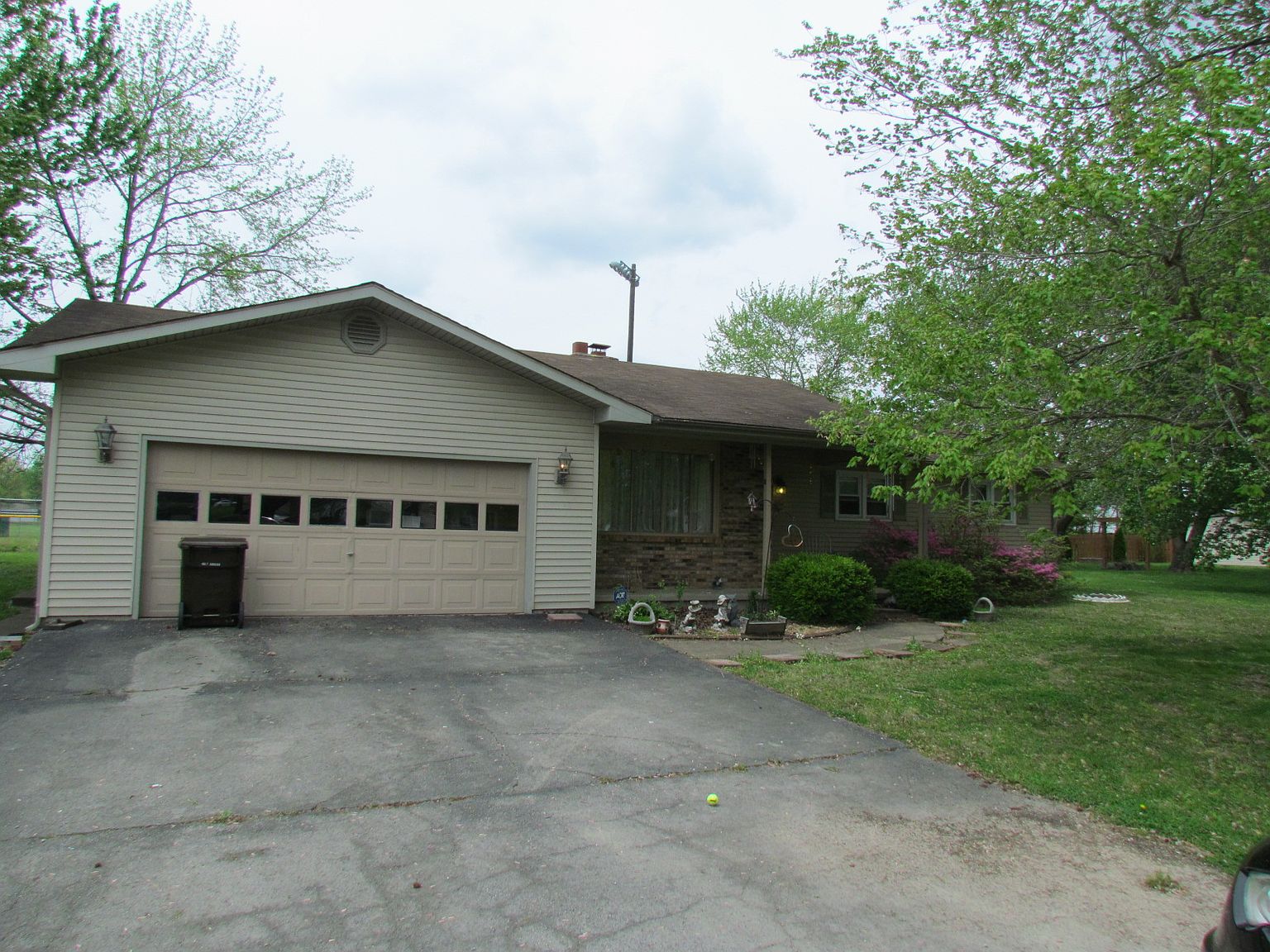 112 Gribble Dr, Carrier Mills, IL 62917 Zillow