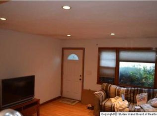 54 Raymond Ave, Staten Island, NY 10314