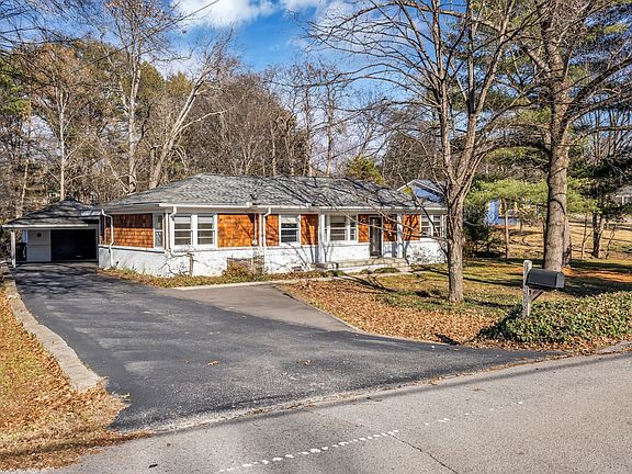 2nd image of 416 Barrywood Dr