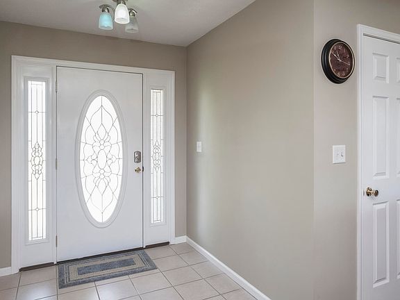 3rd image of 382 W Woodlake Cir