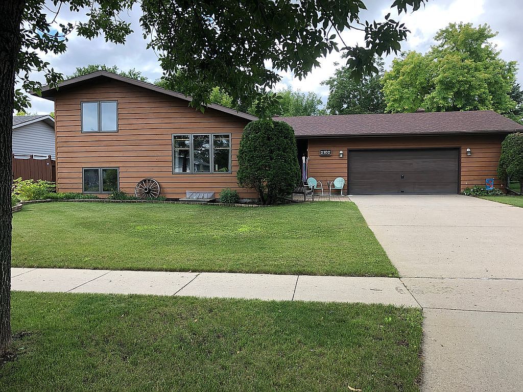 2102 23rd Ave S Fargo ND 58103 Zillow   38538051f5dd8e66737c6c962172d0d4 Cc Ft 1536 