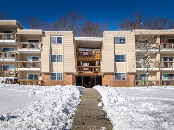 215 Fox Run Lane, Carmel, NY 10512