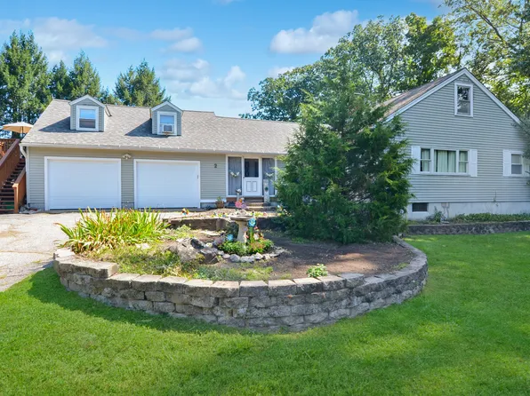 2 Anthes Avenue, Newtown, CT 06482