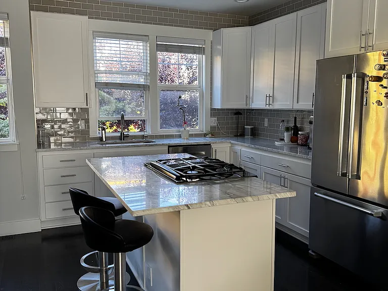 615 Federal Ave E #B — Photo 3