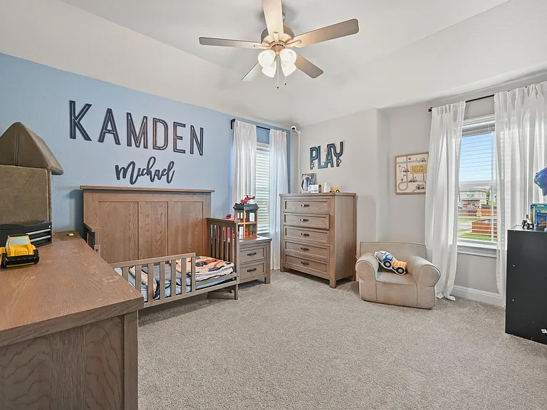 210 Purple Heart Dr — Photo 27