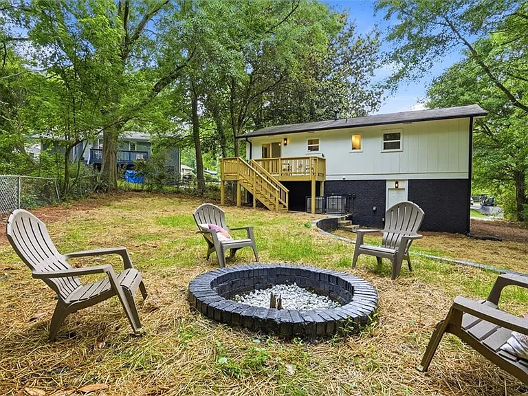 3270 Belfort Rd SE — Photo 3