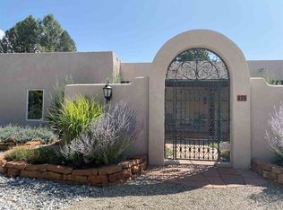 435 Casitas Del Rio, Taos, NM 87571