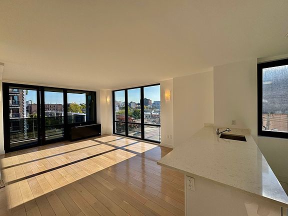 2nd image of 2740 21st St APT 4C
