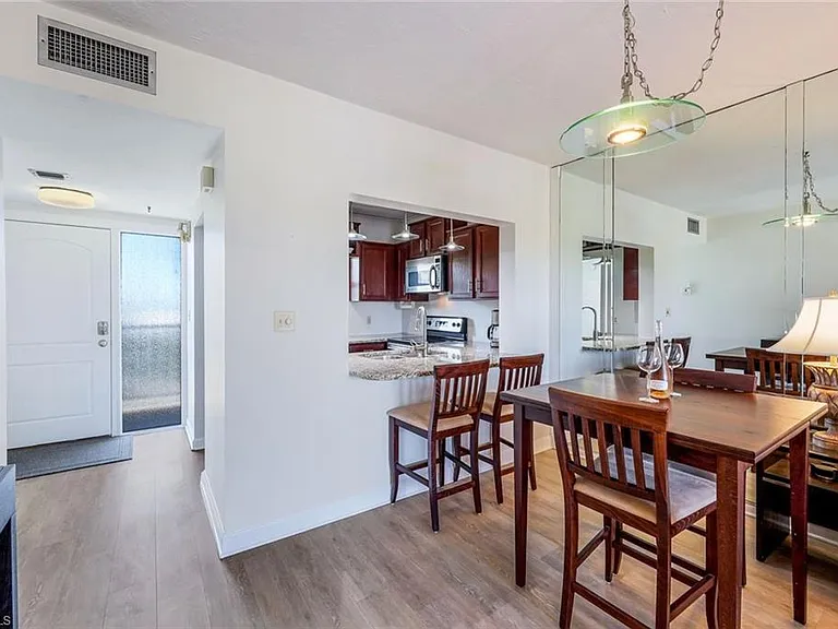 803 River Point Dr #201B — Photo 12