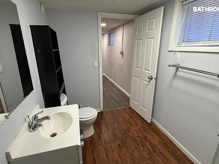 716 Washington St #2 — Photo 6